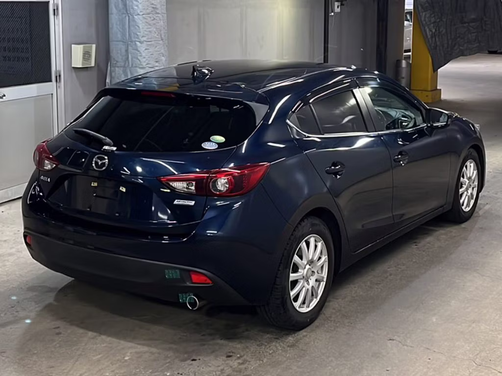 MAZDA AXELA