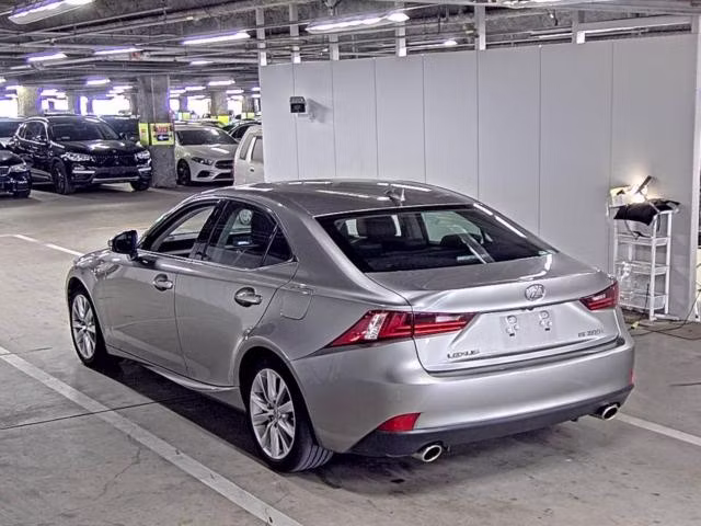 LEXUS IS300