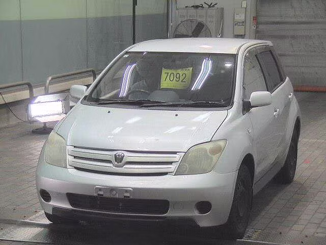 TOYOTA IST