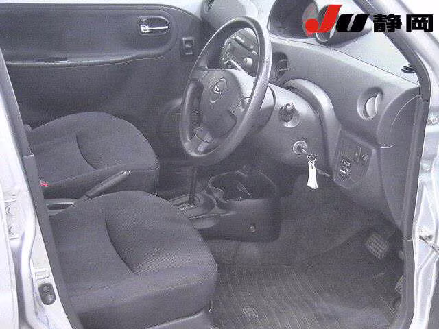 DAIHATSU ESSE