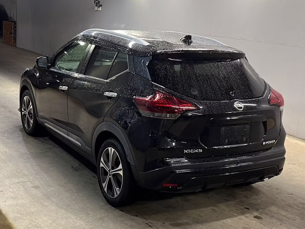 NISSAN KICKS