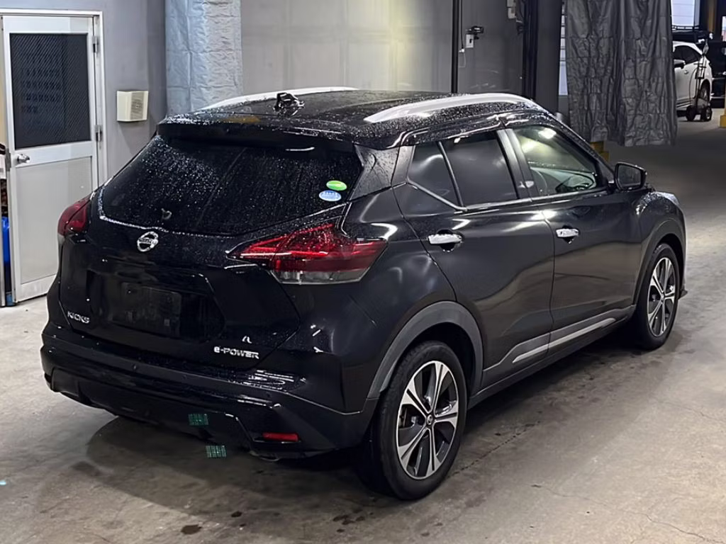 NISSAN KICKS