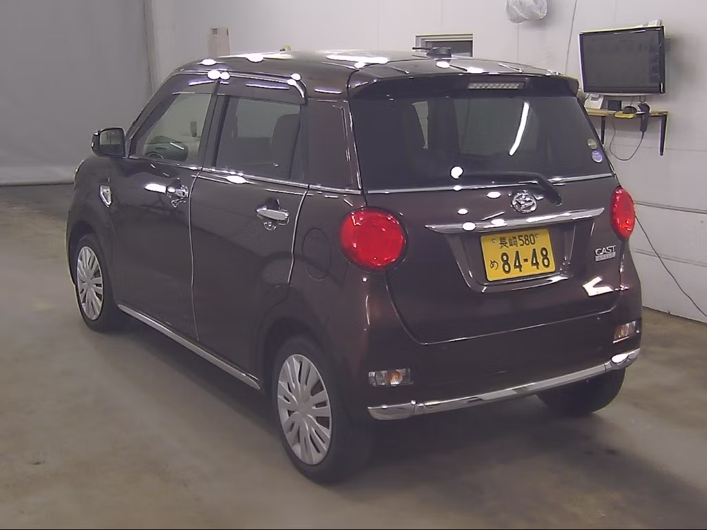 DAIHATSU CAST
