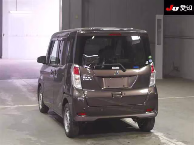 MITSUBISHI EK SPACE