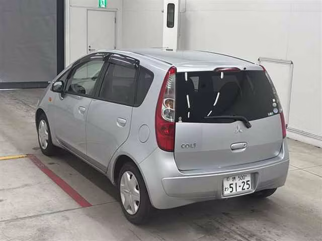 MITSUBISHI COLT