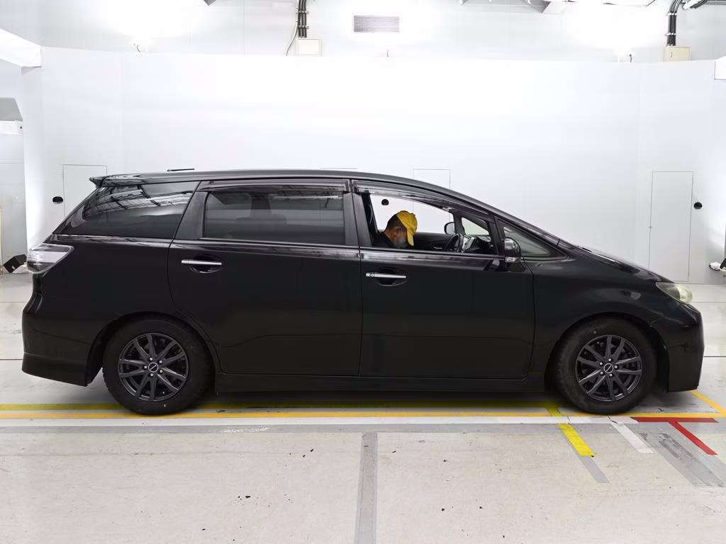 TOYOTA WISH