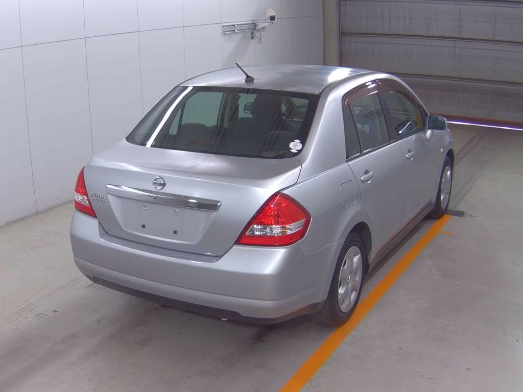 NISSAN TIIDA LATIO
