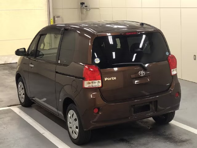 TOYOTA PORTE