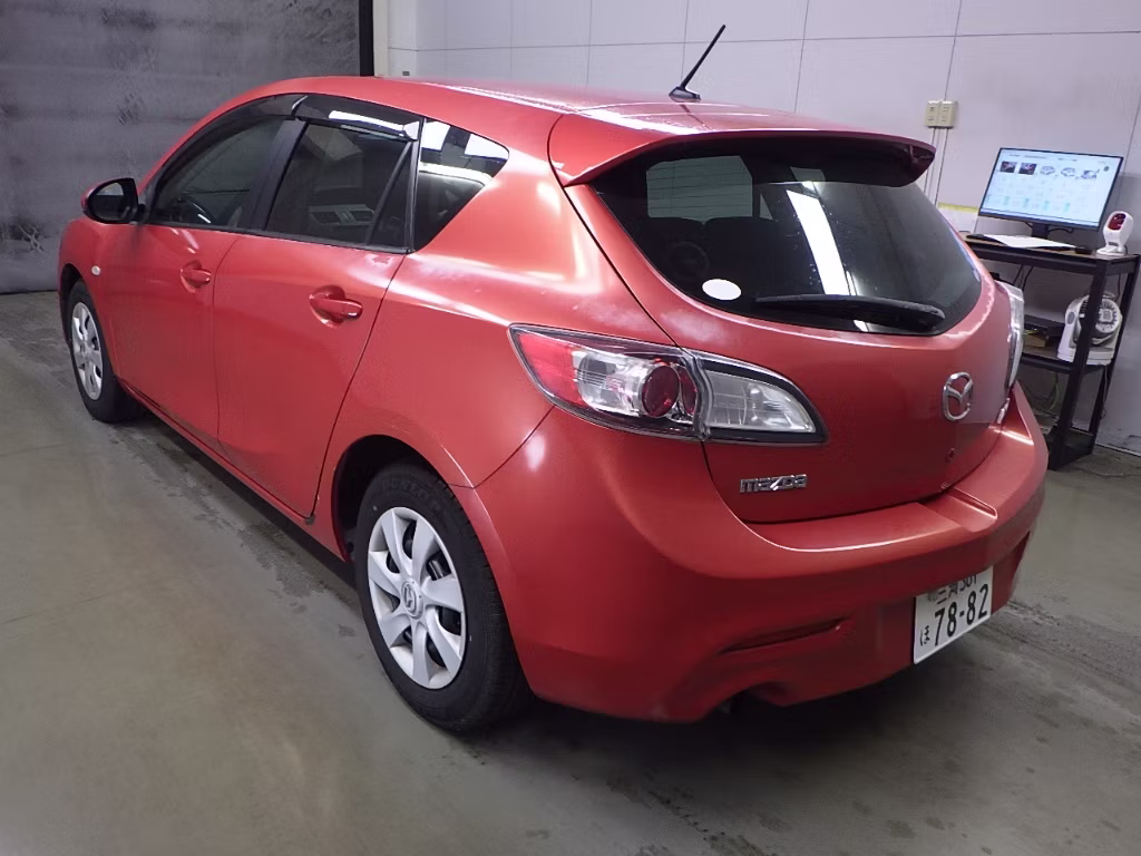MAZDA AXELA