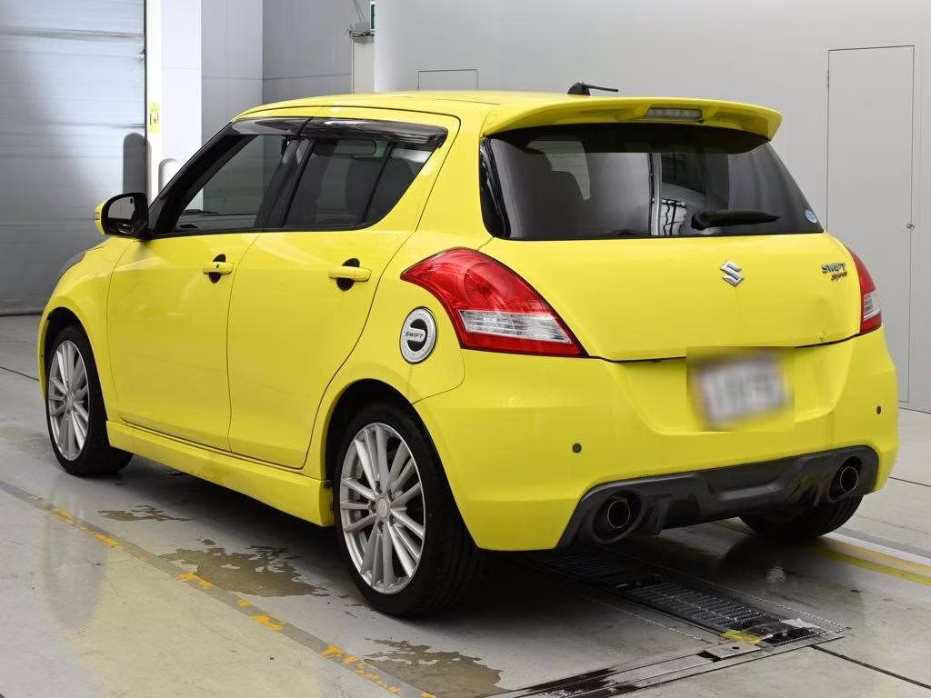 SUZUKI SWIFT