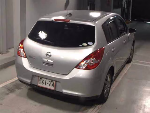NISSAN TIIDA