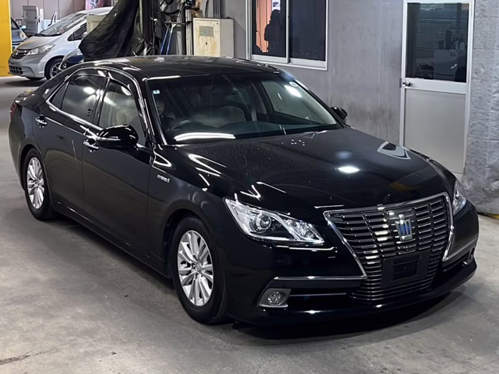 TOYOTA CROWN