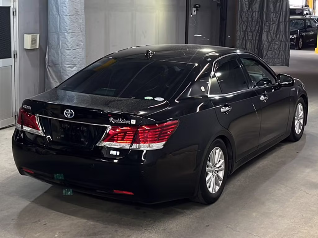 TOYOTA CROWN