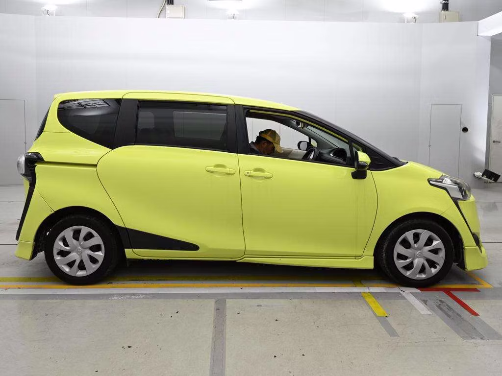 TOYOTA SIENTA