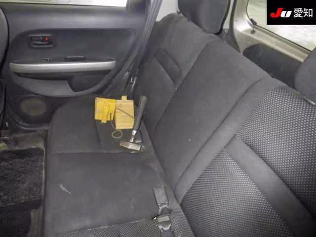 TOYOTA IST