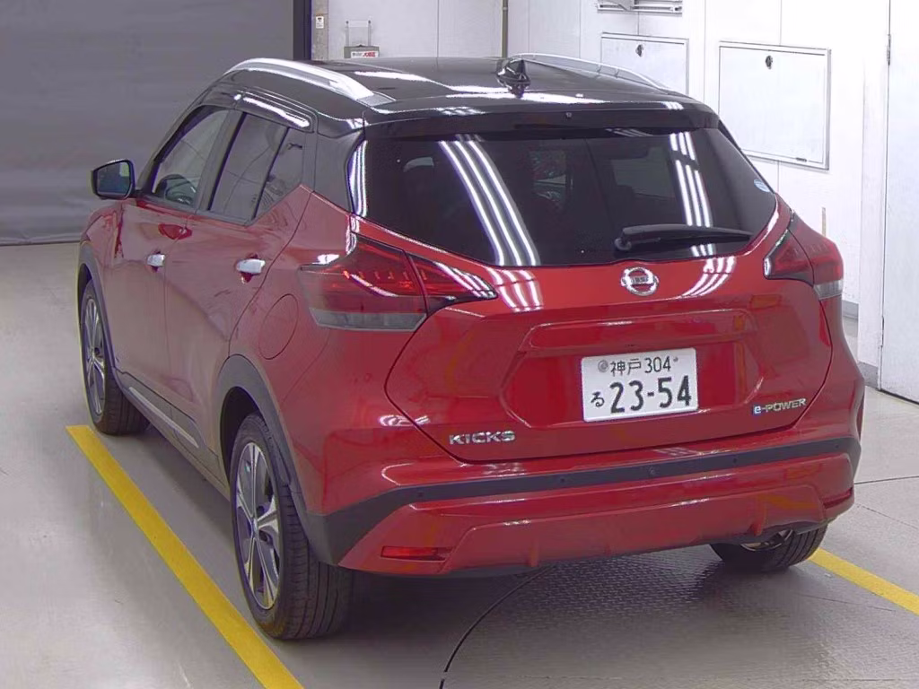 NISSAN KICKS
