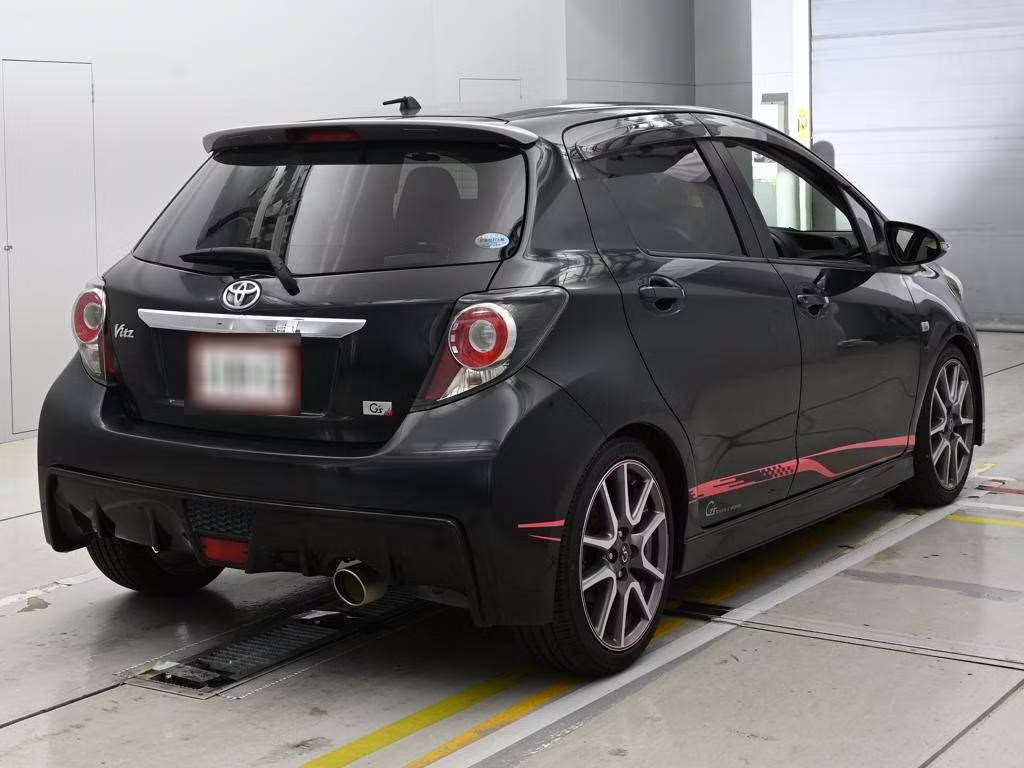 TOYOTA VITZ
