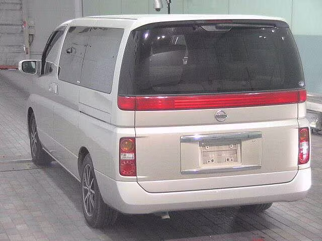 NISSAN ELGRAND