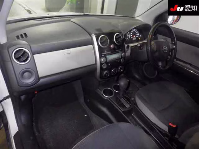 MAZDA VERISA