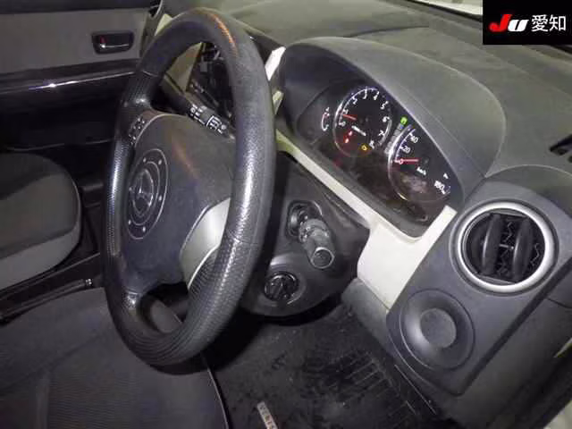 MAZDA VERISA