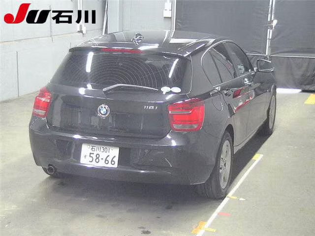 BMW 1-SERIES