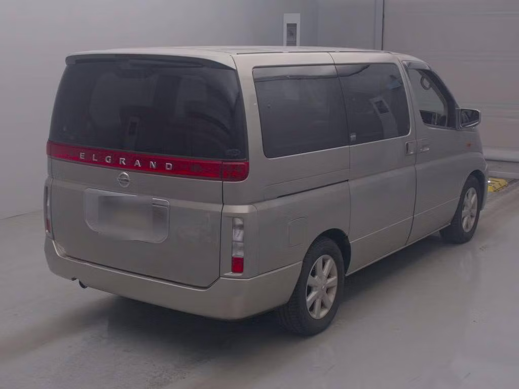 NISSAN ELGRAND