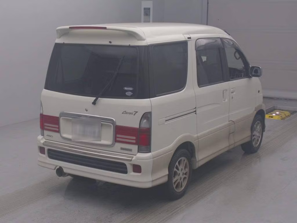 DAIHATSU ATRAI7