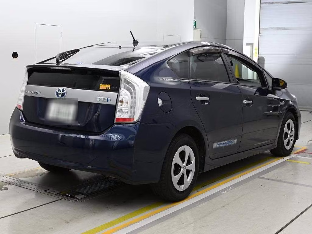 TOYOTA PRIUS PHV