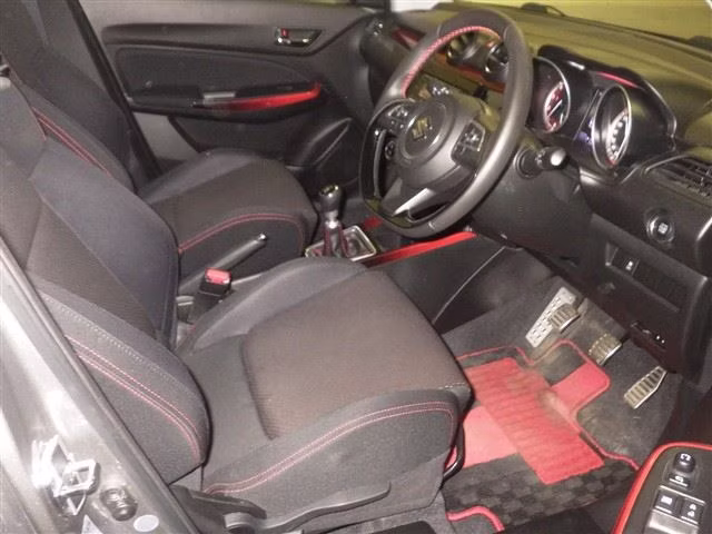 SUZUKI SWIFT