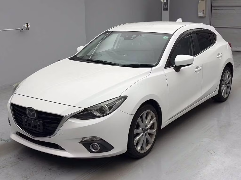 MAZDA AXELA