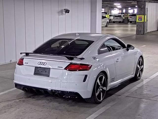 AUDI TT