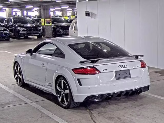 AUDI TT
