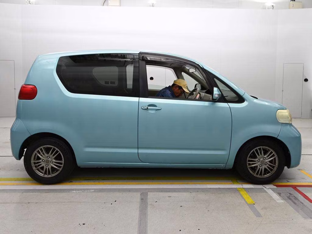 TOYOTA PORTE