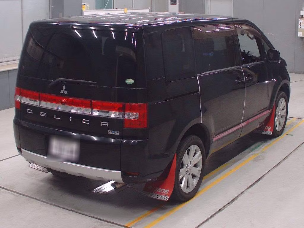 MITSUBISHI DELICA D:5