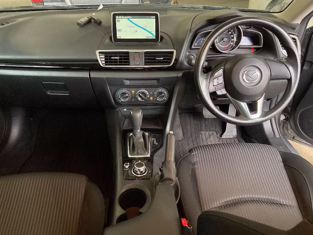 MAZDA AXELA
