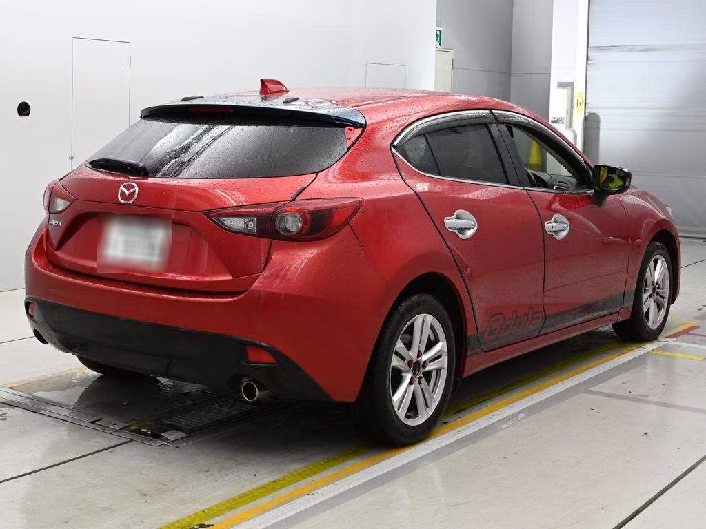 MAZDA AXELA
