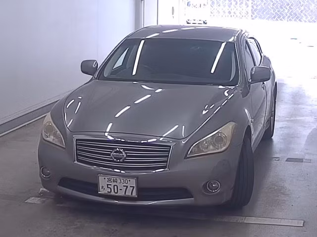 NISSAN FUGA