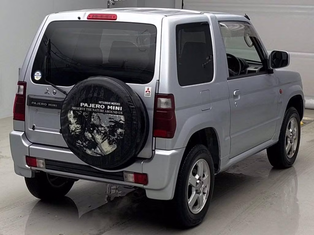 MITSUBISHI PAJERO MINI