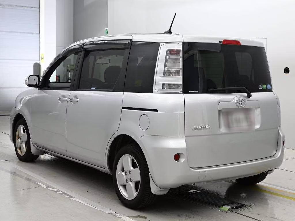 TOYOTA SIENTA