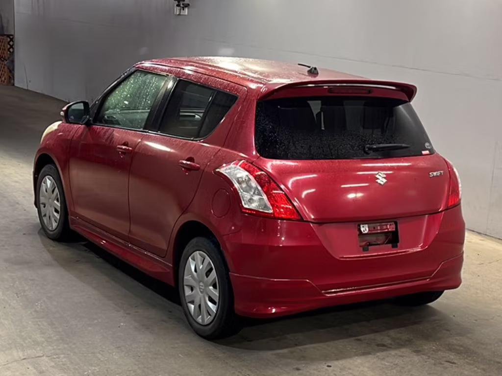 SUZUKI SWIFT