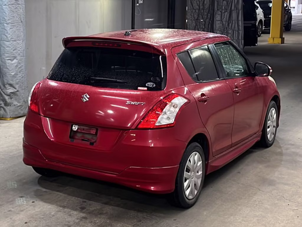 SUZUKI SWIFT