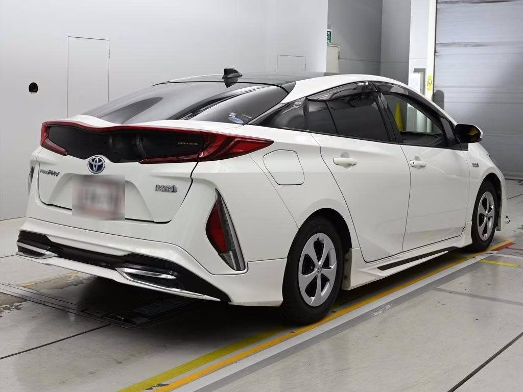 TOYOTA PRIUS PHV