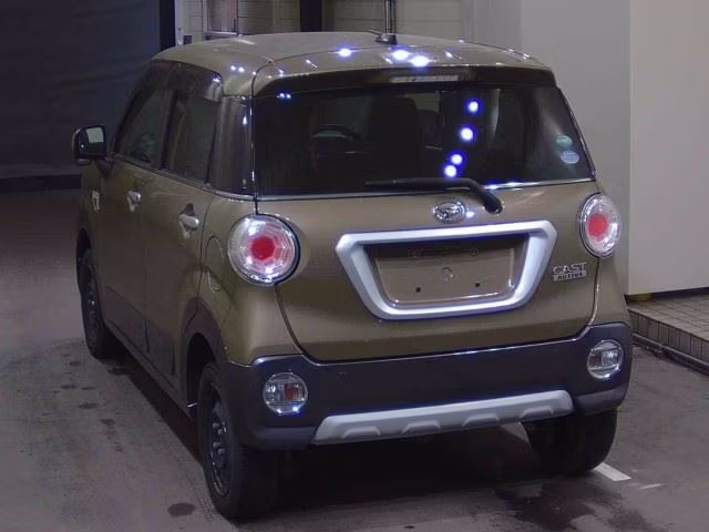 DAIHATSU CAST
