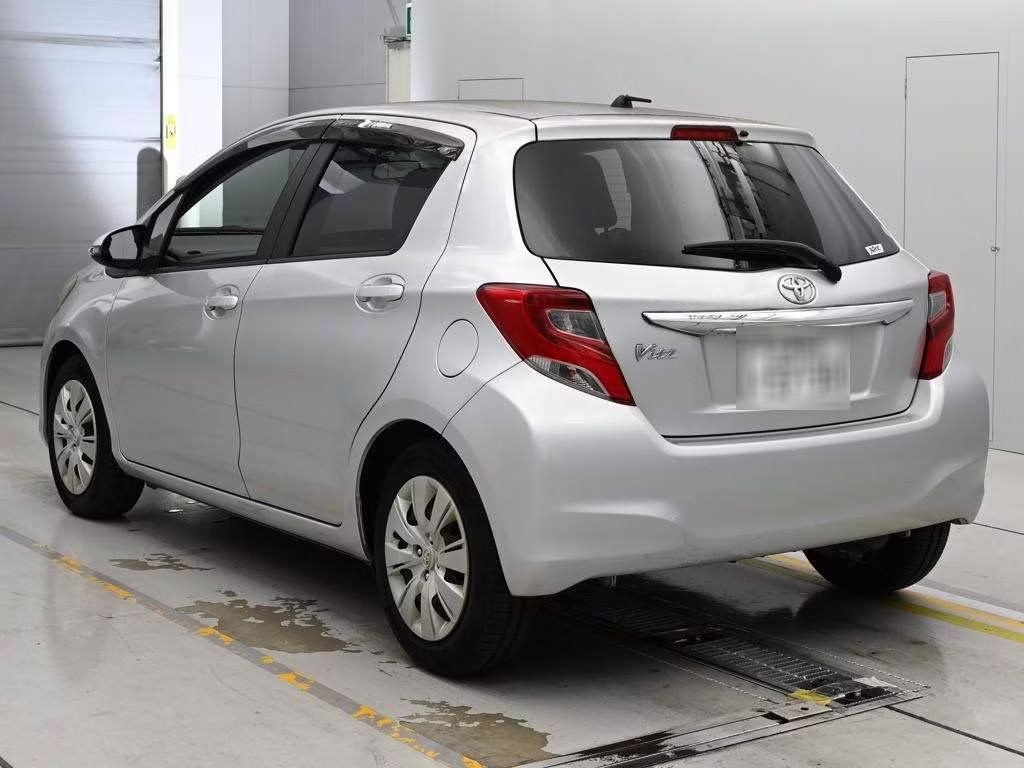 TOYOTA VITZ