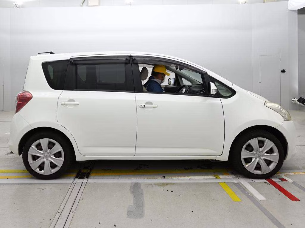 TOYOTA RACTIS