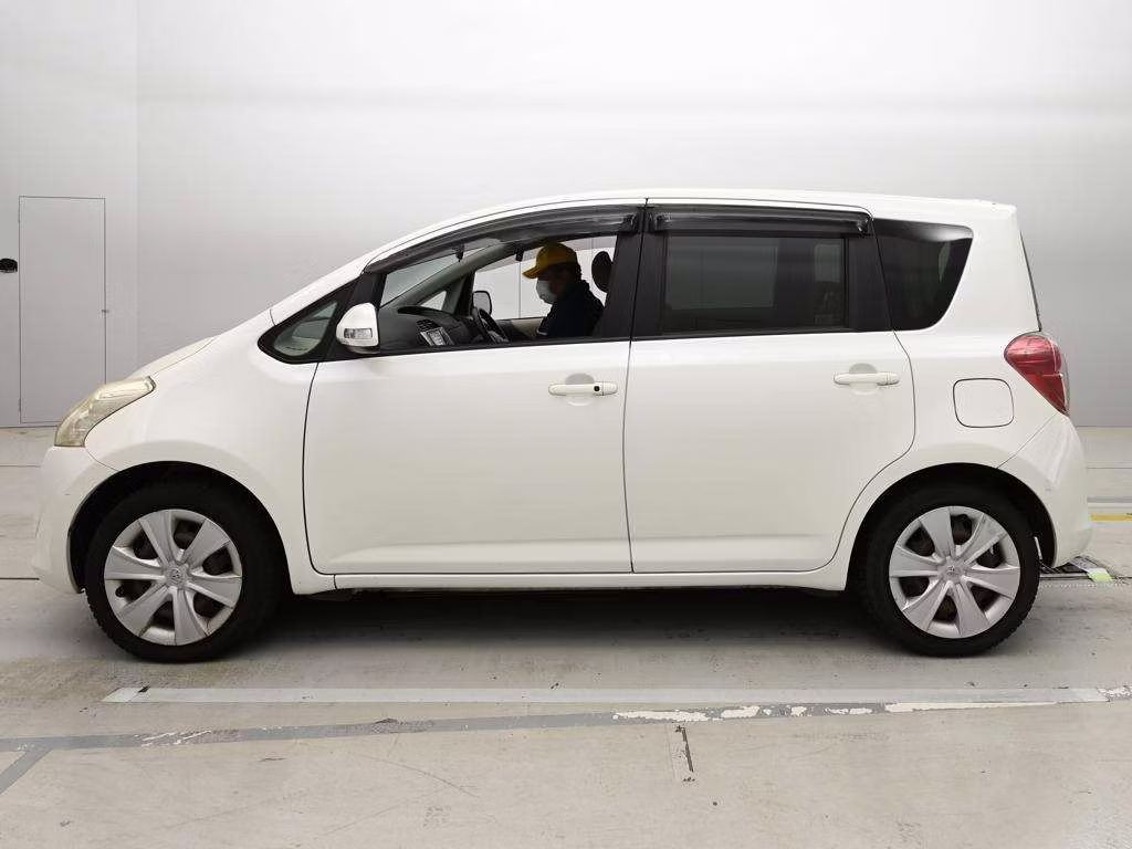TOYOTA RACTIS