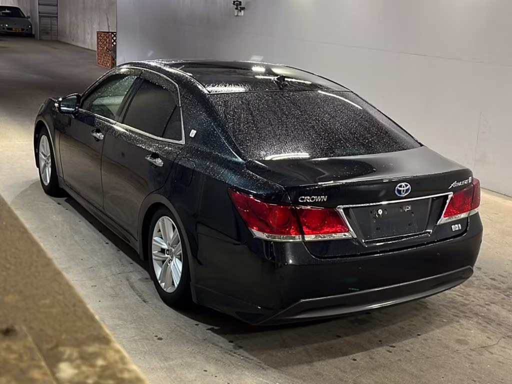 TOYOTA CROWN