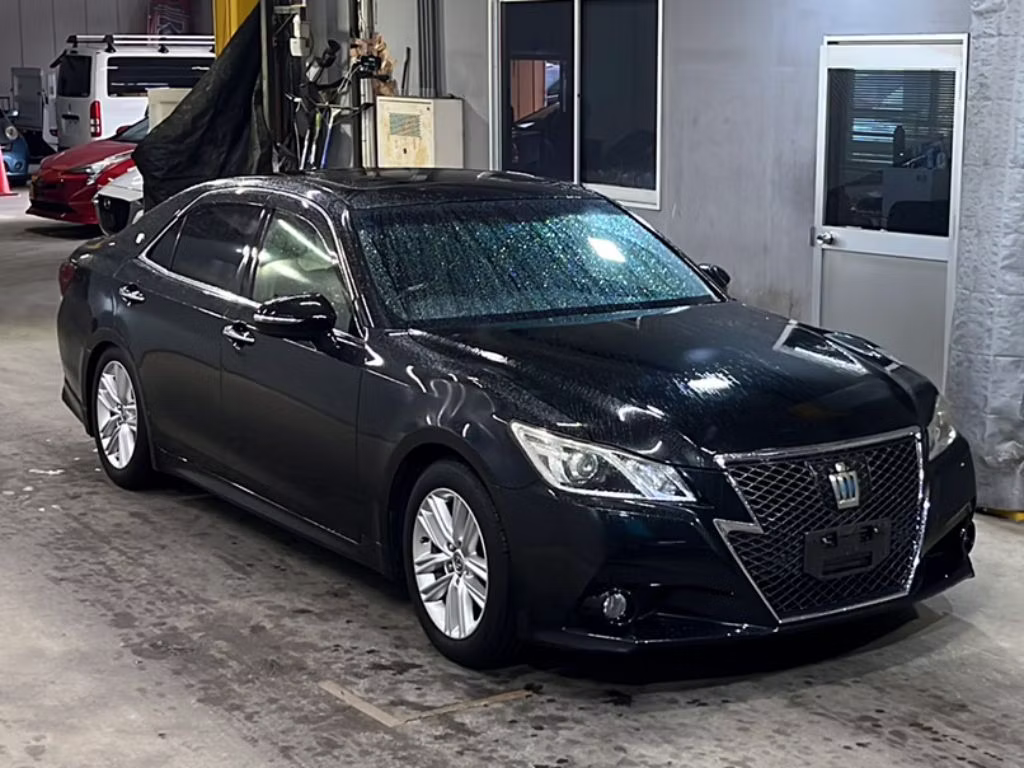 TOYOTA CROWN
