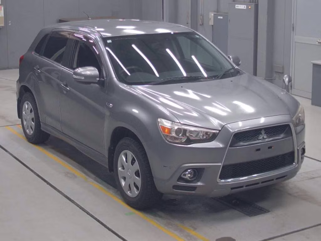 MITSUBISHI RVR