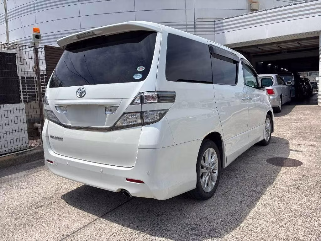 TOYOTA VELLFIRE
